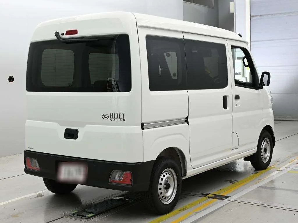 Daihatsu Hijet Cargo S700V 2024